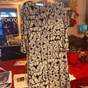 NWT Chico,Sz 0,tribal patch print dress, black/neutral colour,soft V neck,elbow